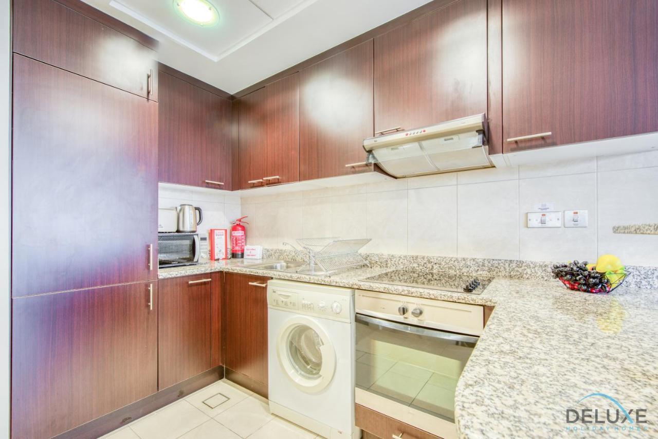 Unbeatable Rate Stylish 1Br With Balcony Near Metro By Deluxe Holiday Homes Dubai Dış mekan fotoğraf