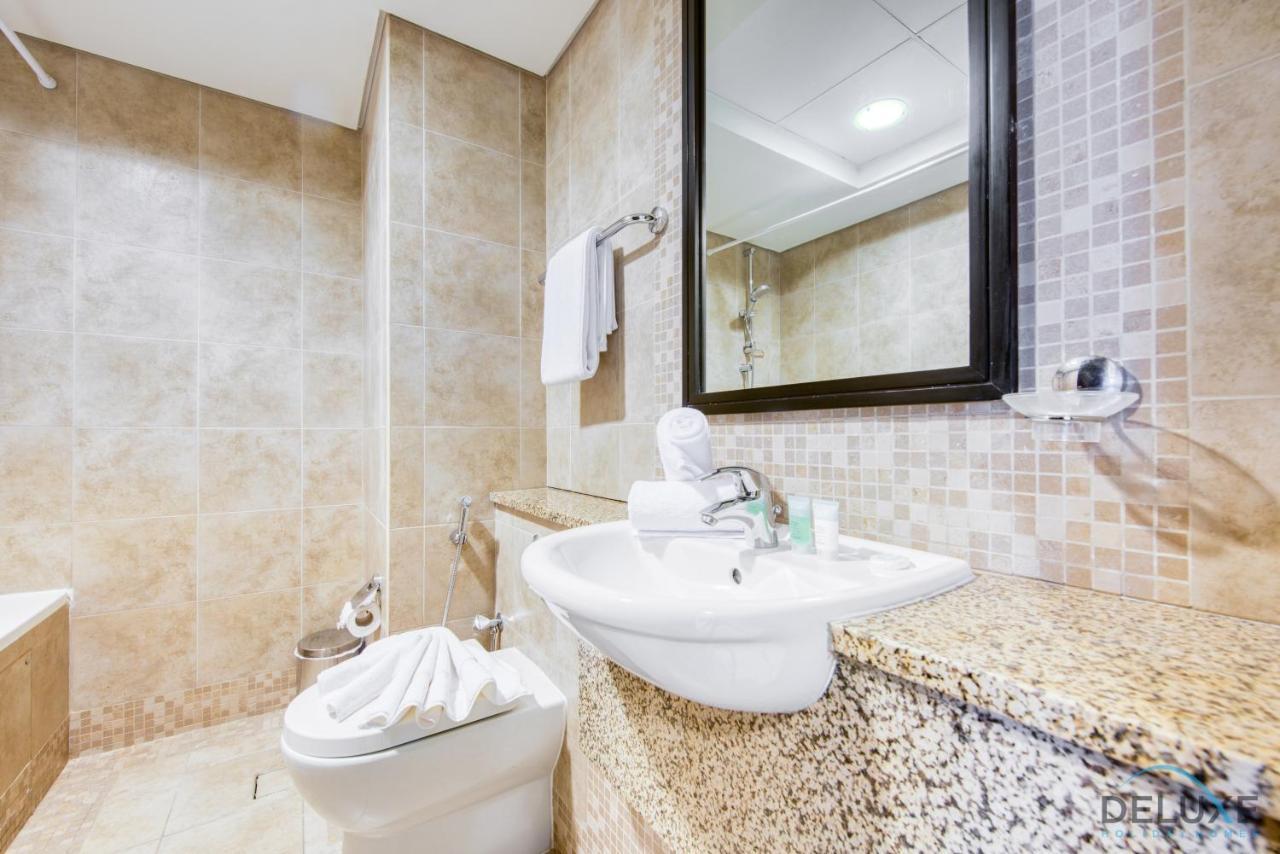 Unbeatable Rate Stylish 1Br With Balcony Near Metro By Deluxe Holiday Homes Dubai Dış mekan fotoğraf