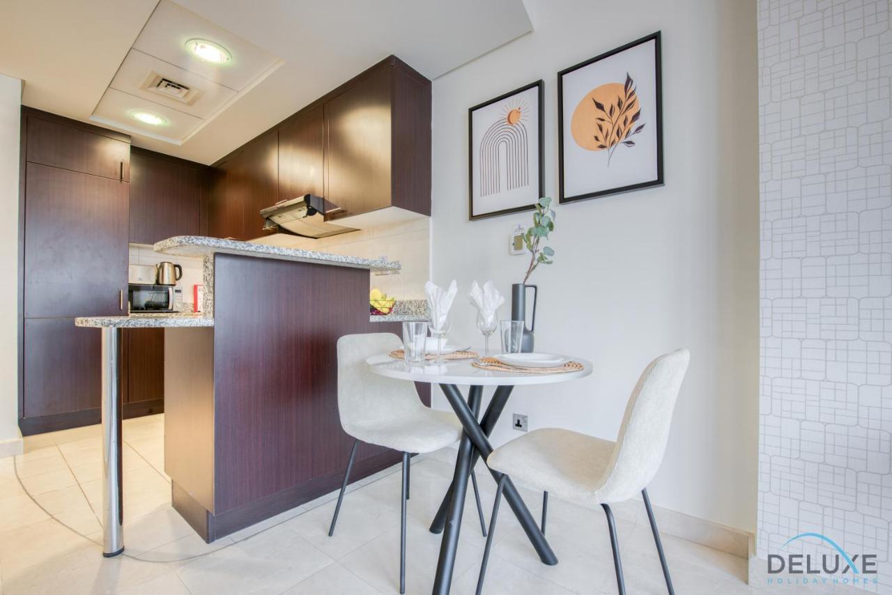 Unbeatable Rate Stylish 1Br With Balcony Near Metro By Deluxe Holiday Homes Dubai Dış mekan fotoğraf